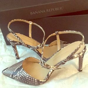 Banana Republic Madison heels